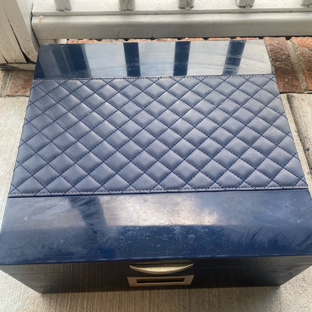Blue Hampton humidor